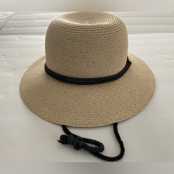 Furtalk Accessories - FURTALK Straw Sun Beach Hat (3” Brim) Adjustable Neck Tie NWOT new!